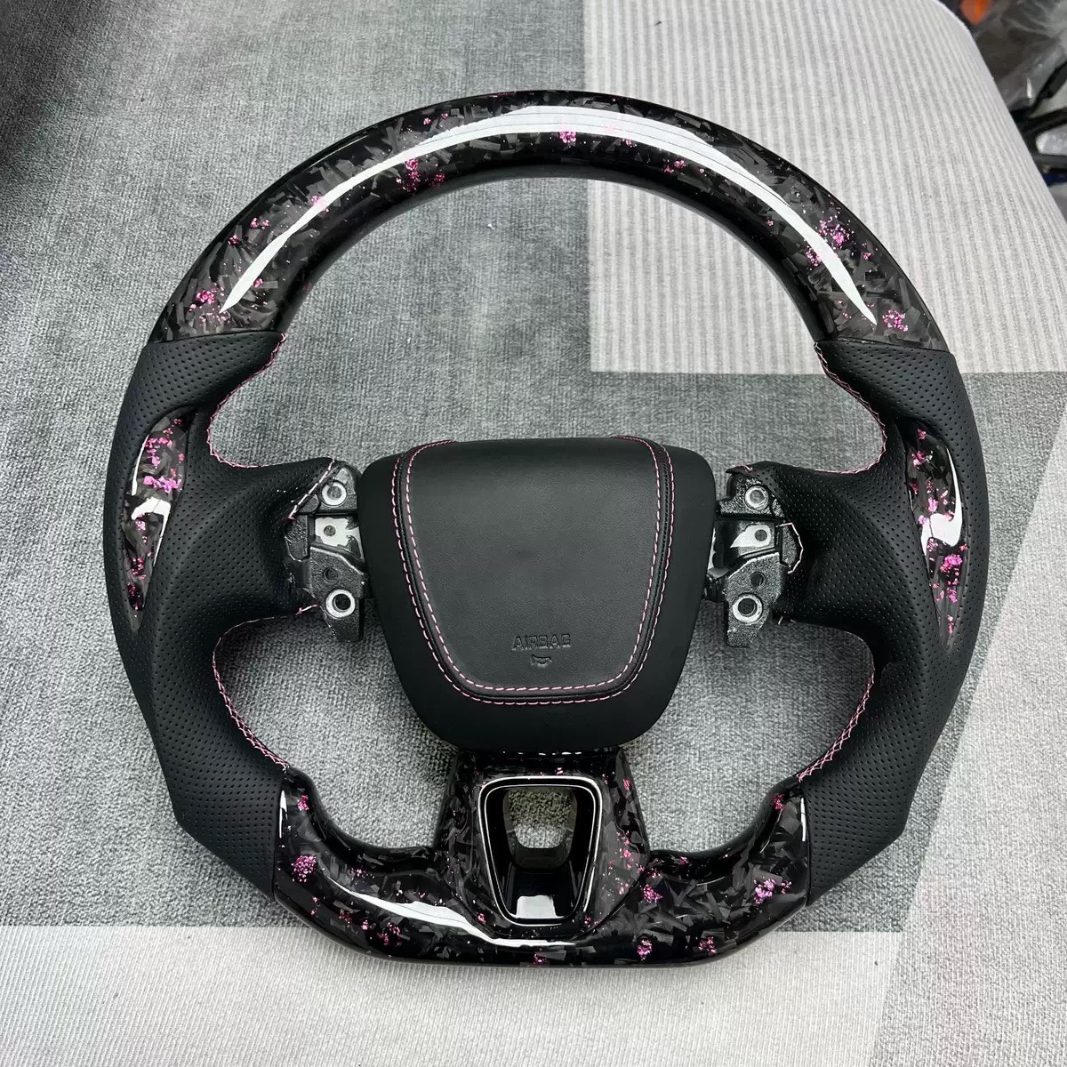 🖤 客製化運動風平底方向盤(碳纖維風格)